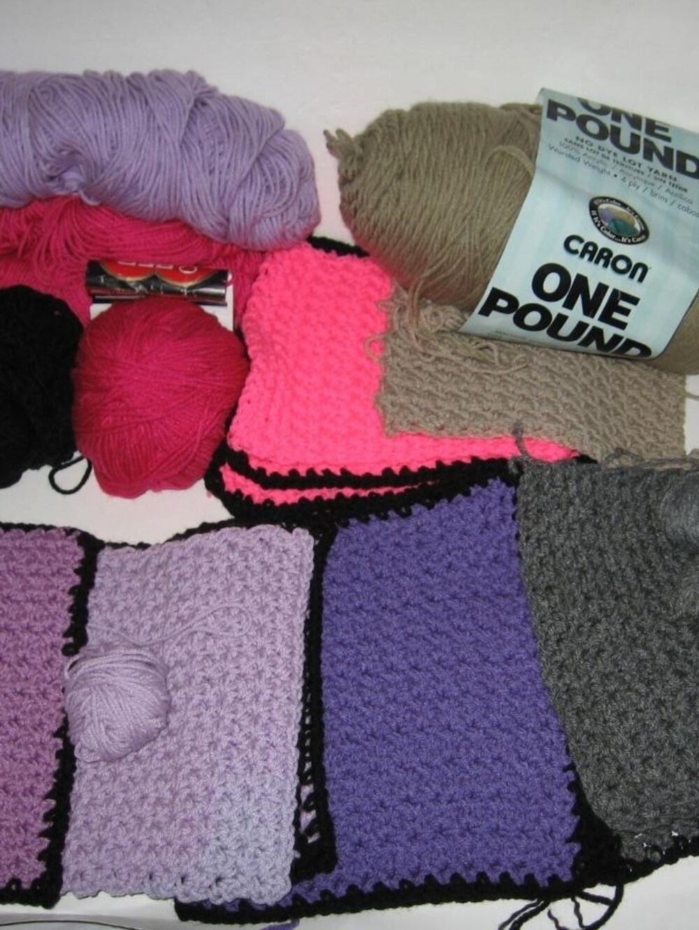 Caron & Red Heart Acrylic Yarn Unfinished Crocheted Blanket Lot - Picture 2 of 4